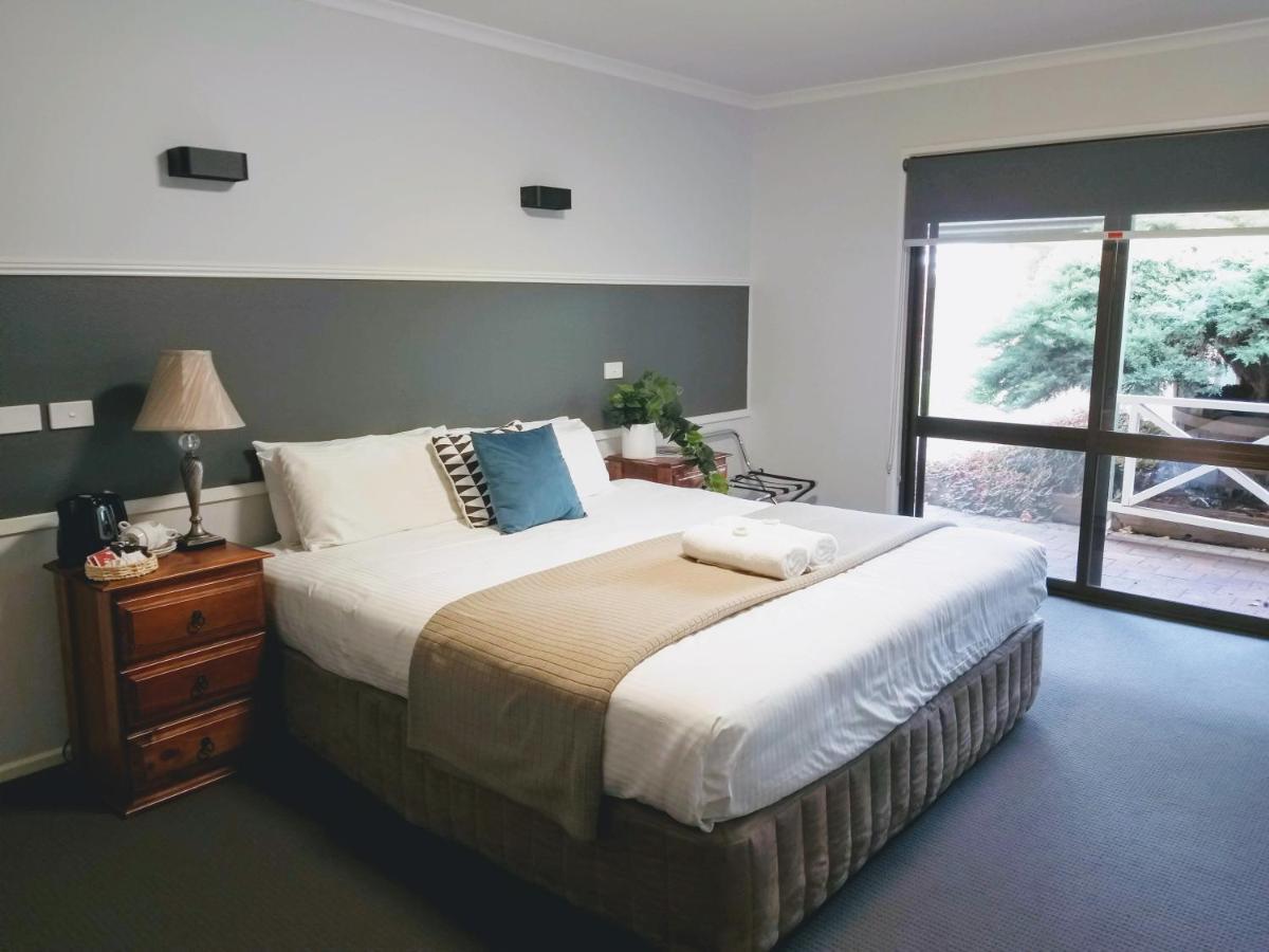 Lake Hume Resort Esterno foto